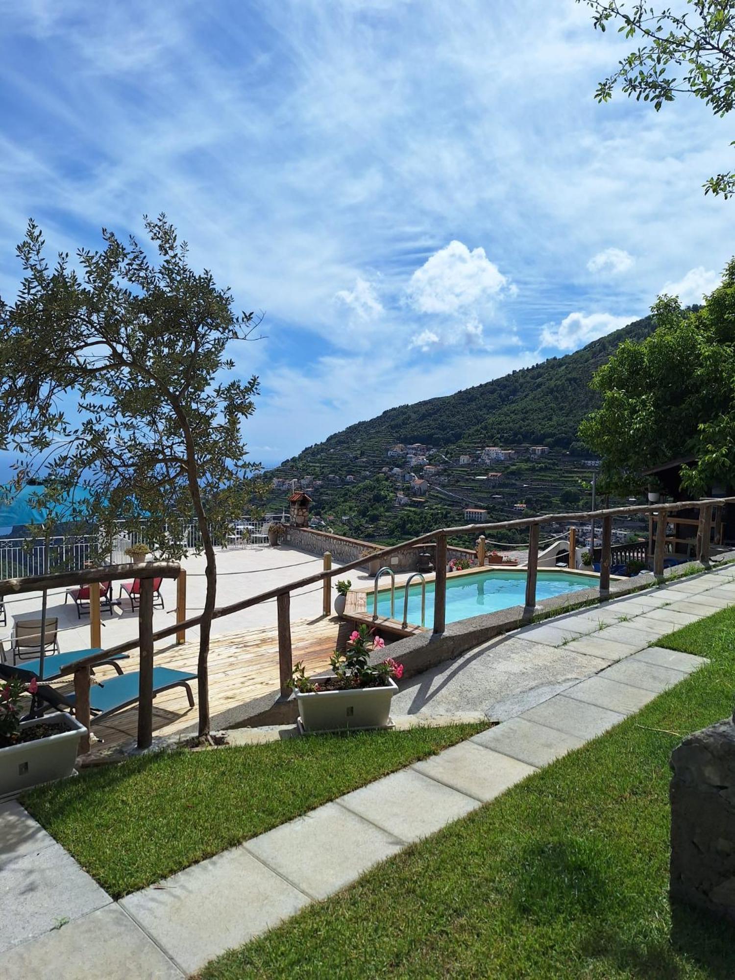 Monte Brusara Relais ราเวลโล ภายนอก รูปภาพ
